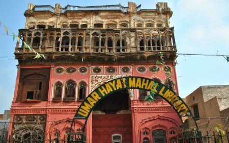 Omar Hayat Mahal: Chiniot’s Historic Palace of Love, Tragedy & Beauty - Bio Points News